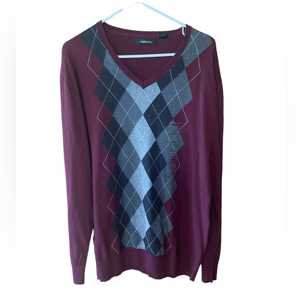 NWT Claiborne V-Neck Sweater‎